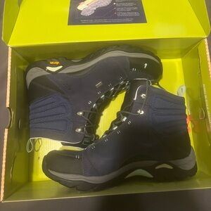 Ahnu women’s hiking shoes, brand new size 11